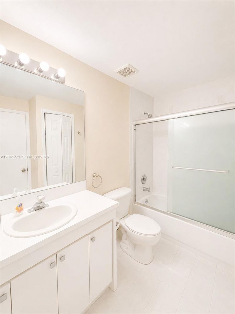 6670 NW 114th Ave , Unit 603, Doral, FL 33178 Photo