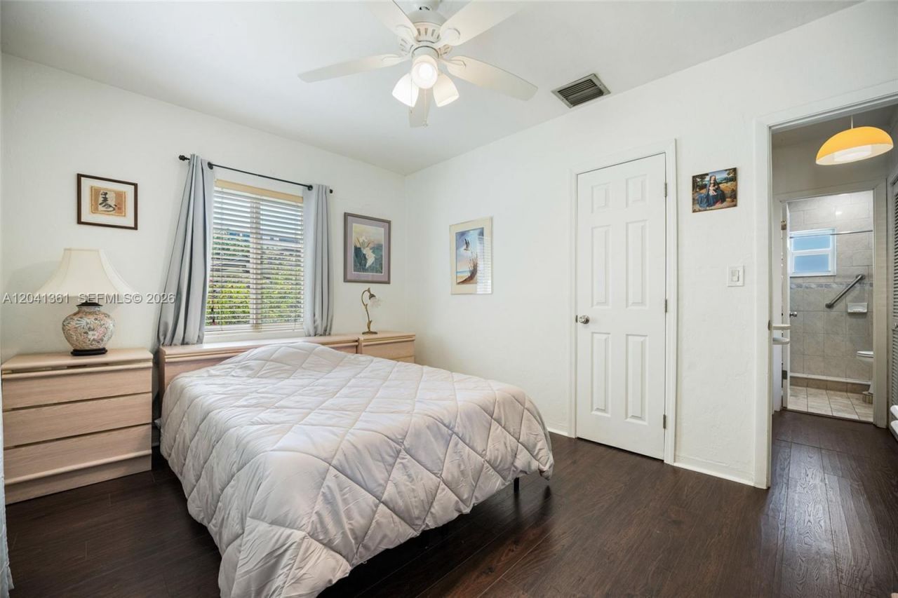 2750 NW 4th St, Miami, FL 33125 Photo