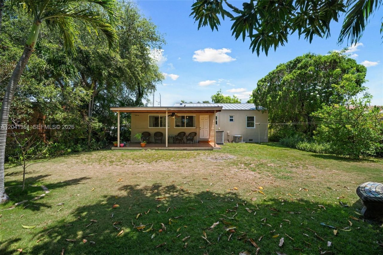 2750 NW 4th St, Miami, FL 33125 Photo