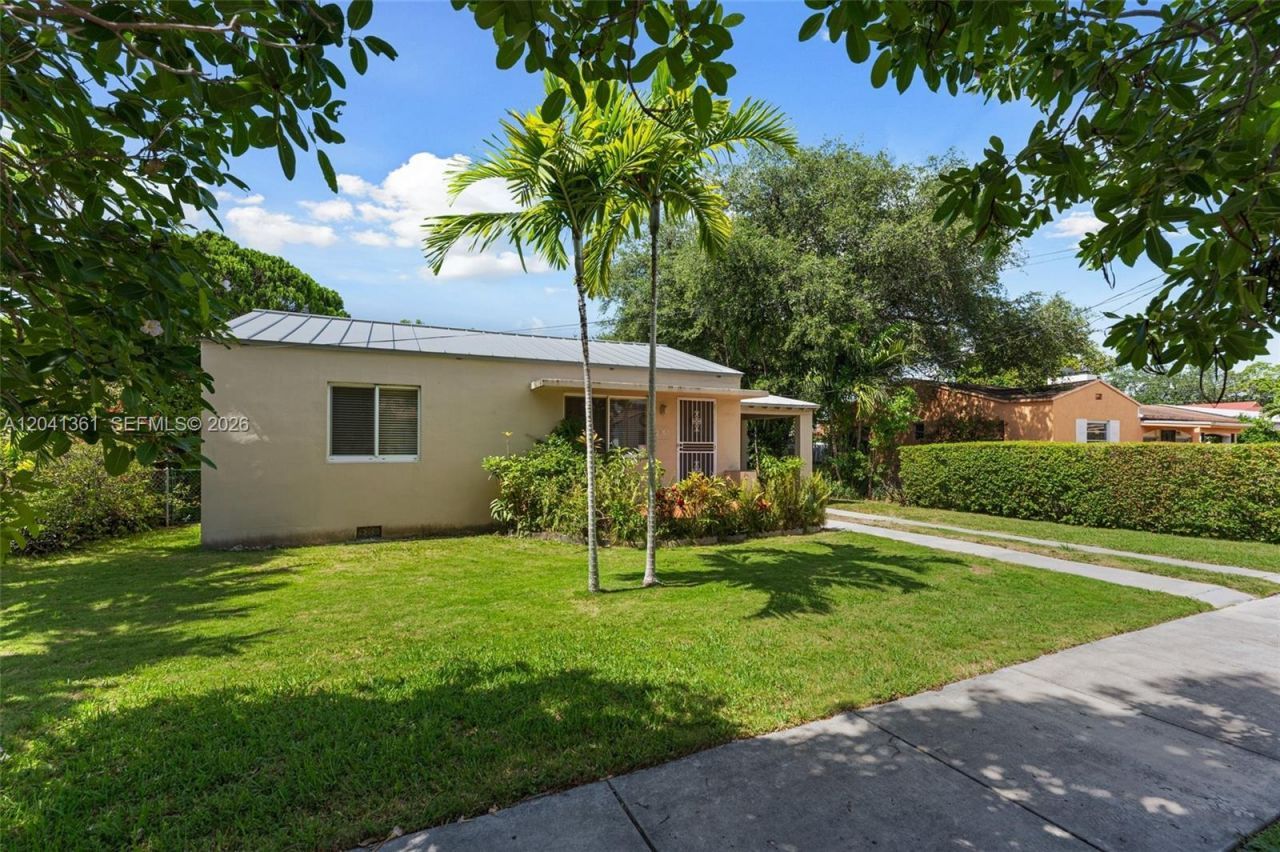 2750 NW 4th St, Miami, FL 33125 Photo