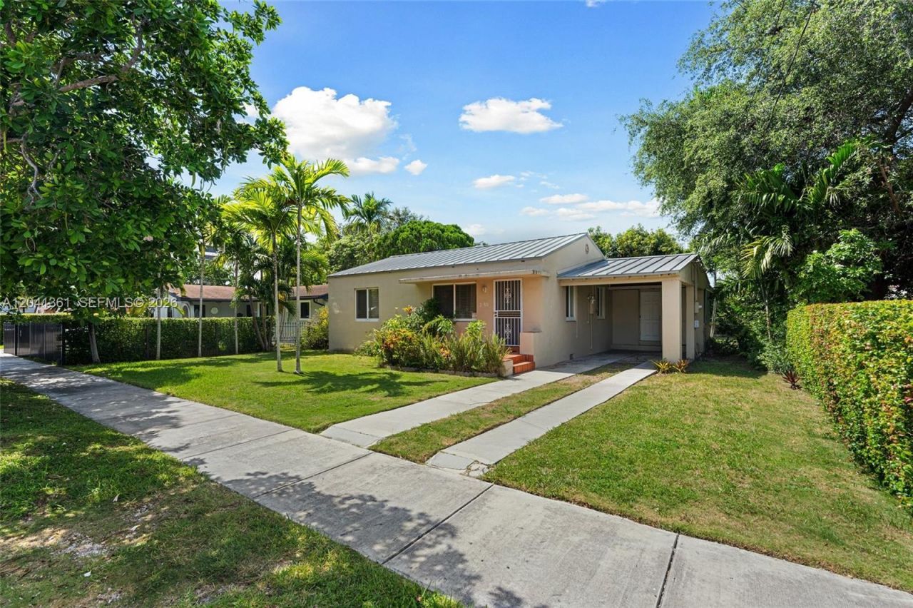 2750 NW 4th St, Miami, FL 33125 Photo