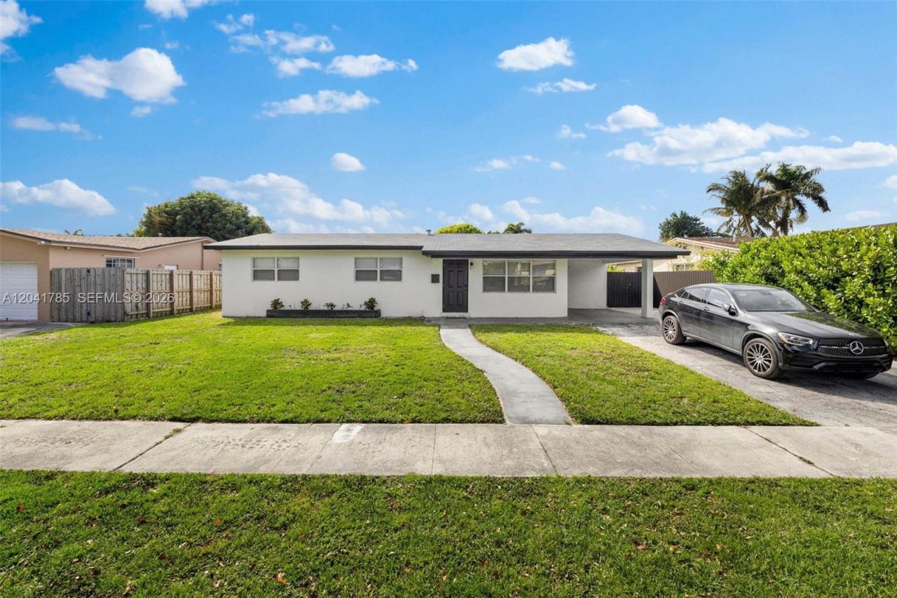 710 SW 70th Ave, Pembroke Pines, FL 33023 Main Photo
