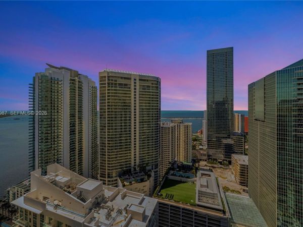 1200 Brickell Bay Dr , Unit 4121, Miami, FL 33131