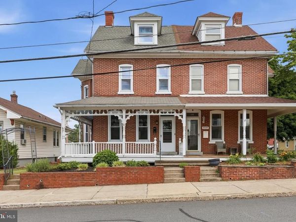 127 W FOURTH STREET, EAST GREENVILLE, PA 18041