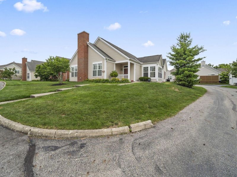 5939 Naughten Pond Drive, Columbus, OH 43213 Photo 7