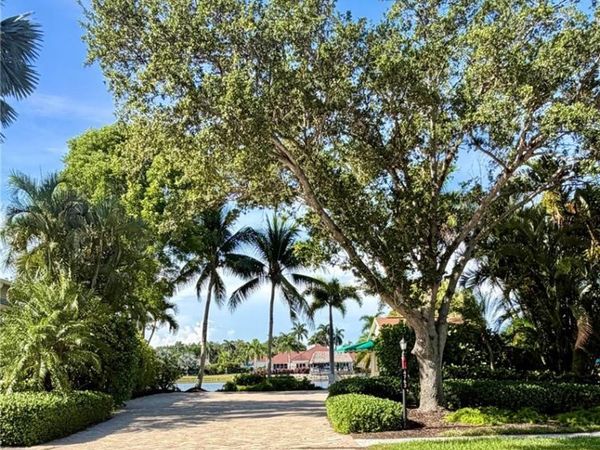 4763 Southern Breeze DR , NAPLES, FL 34114
