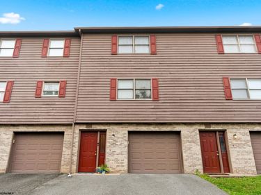 204 Stonegate Circle, Morgantown, WV 26505