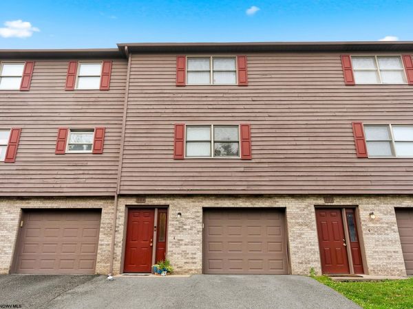 204 Stonegate Circle, Morgantown, WV 26505