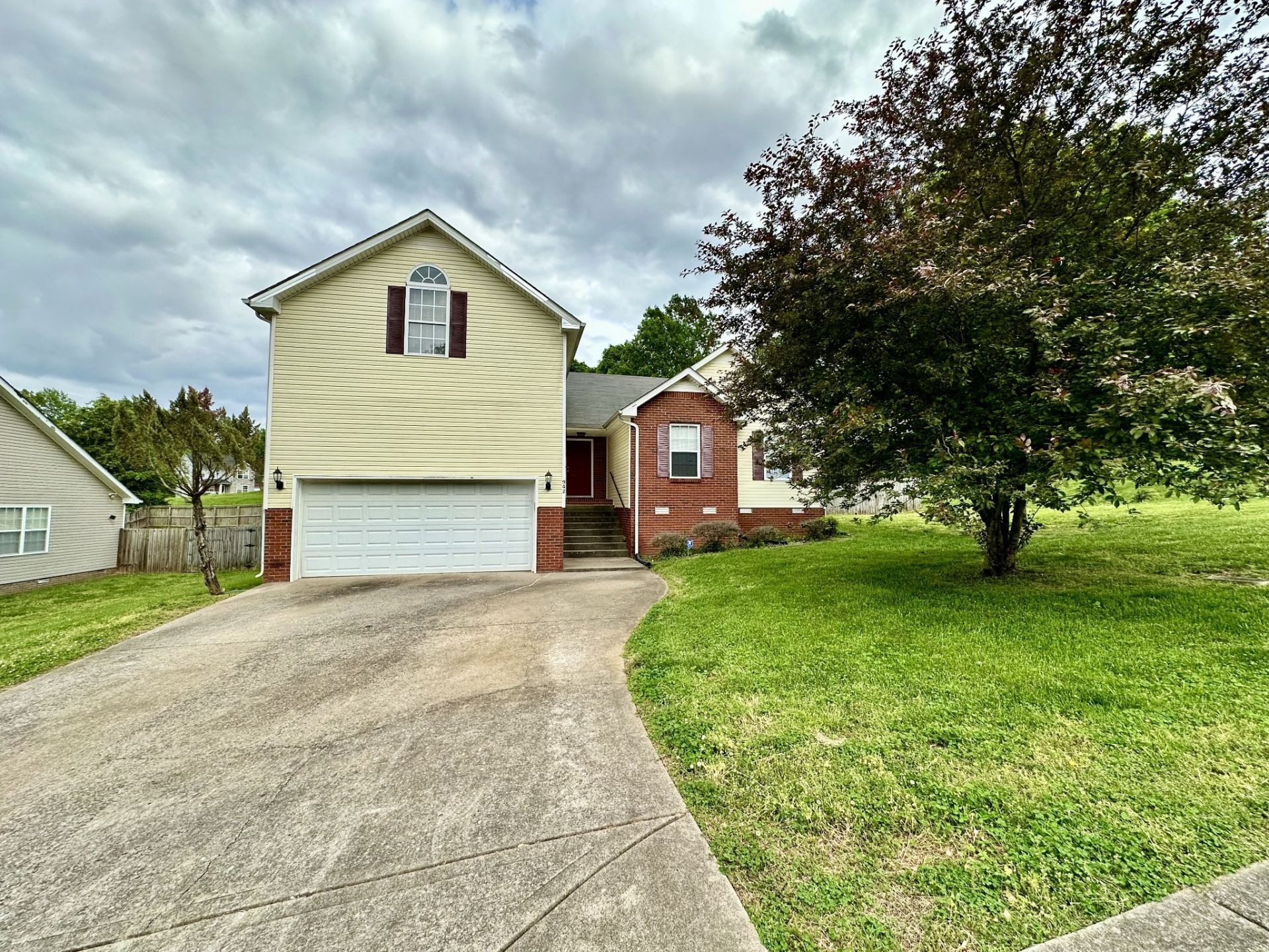 942 Cobbler Dr, Clarksville, TN 37040 Main Photo