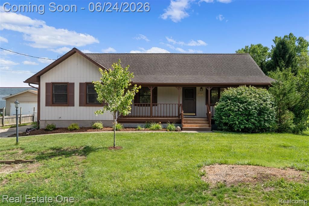20920 Mckishnie Street, Clinton Township, MI 48035 Main Photo