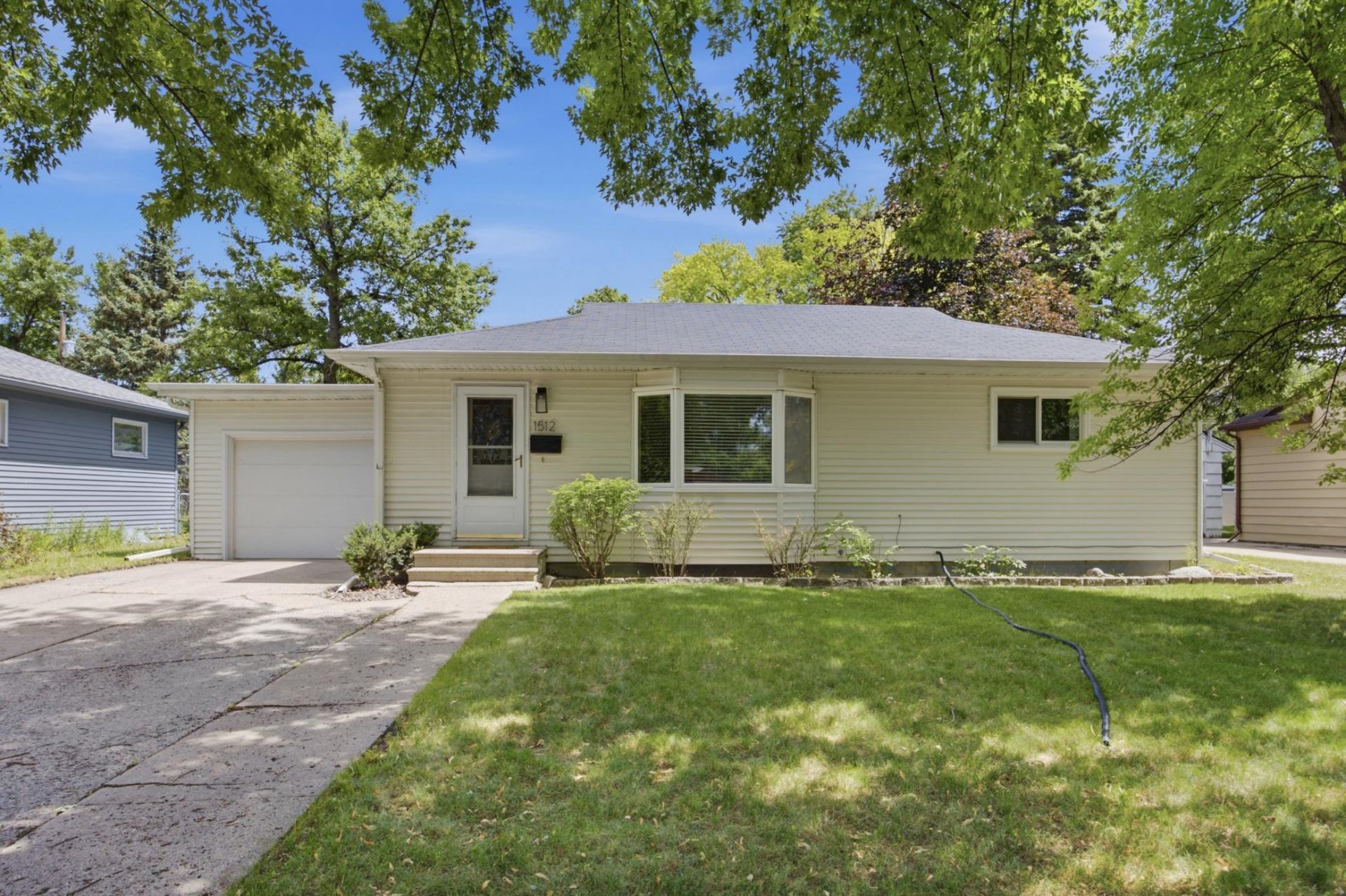 1512 17th Street S, Moorhead, MN 56560 Main Photo