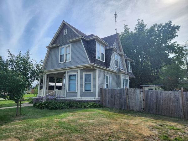 401 Mason Street , Pinckneyville, IL 62274