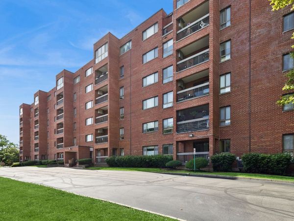 701 Forum Square , Unit 108, Glenview, IL 60025