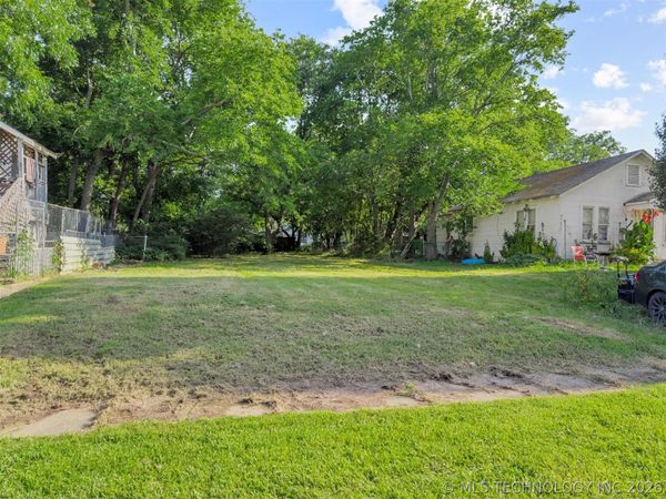 18 8th Avenue NE, Ardmore, OK 73401