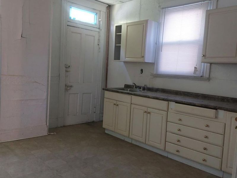 853 Hutchins Avenue, Cincinnati, OH 45229 Photo 4