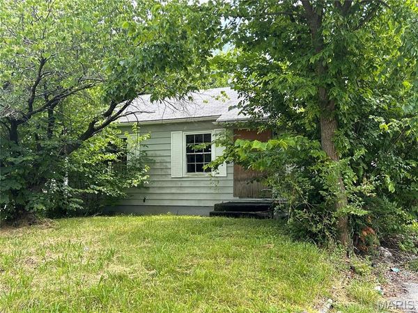 442 Cameron Road, St Louis, MO 63137