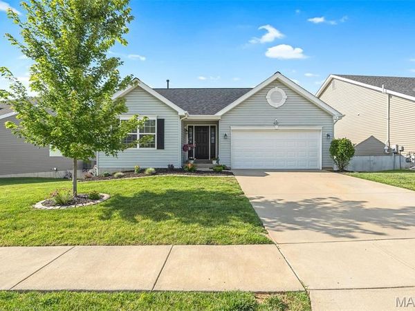 437 Dusty Brook Drive, O'Fallon, MO 63366