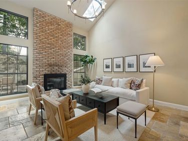 4390 Cochran Chapel Circle, Dallas, TX 75209