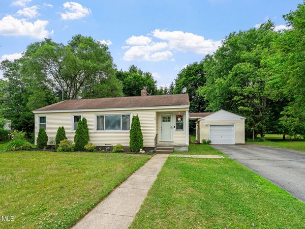 9 Bluebird Road, South Glens Falls, NY 12803