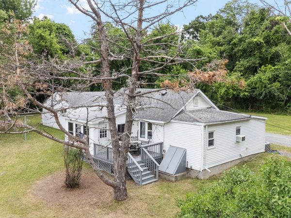 5 Wanzer Avenue, East Greenbush, NY 12144