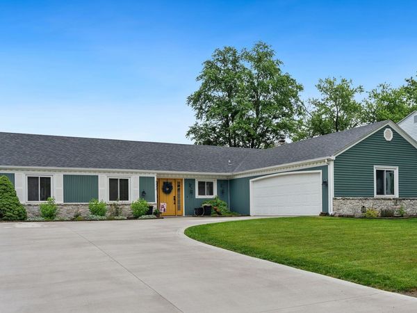 3332 Chelmsford Place, Fort Wayne, IN 46815