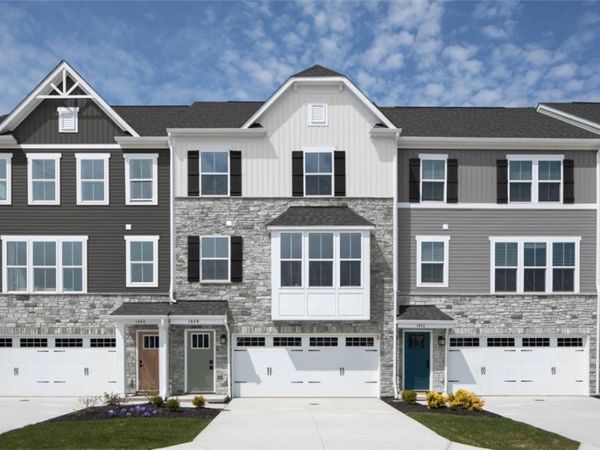 152 Ironwood Street , Zelienople, PA 16063