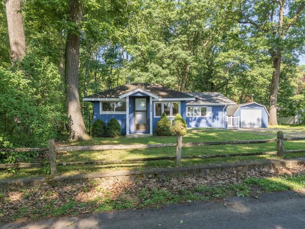 10334 Woodlawn Drive, Portage, MI 49002