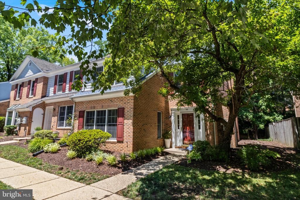 106 HUCKLEBERRY DRIVE, LA PLATA, MD 20646