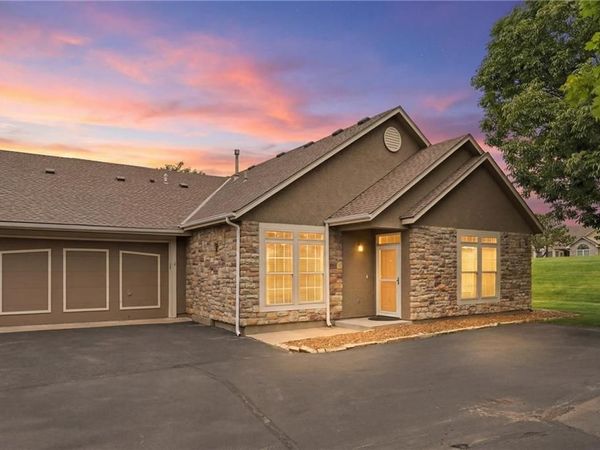 11263 S Summit Street, Unit 2402, Olathe, KS 66062