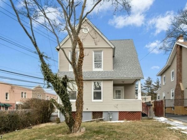 162 W 2Nd Ave, Roselle, NJ 07203
