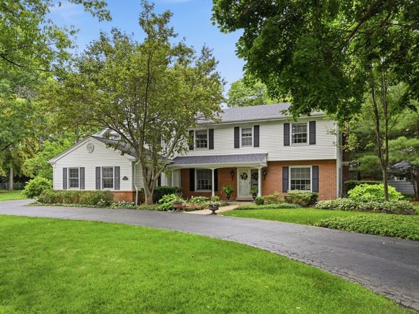 700 South Drive , Burr Ridge, IL 60527