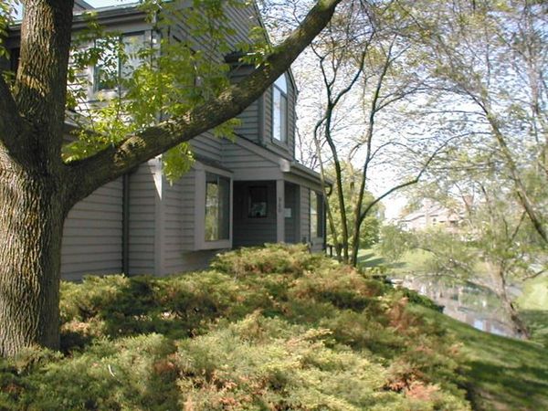 960 Shoreline Road , Unit 897, Lake Barrington, IL 60010