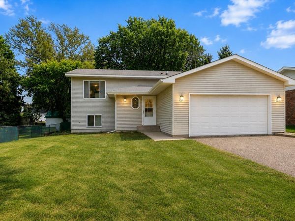 121 Brown Avenue S, Annandale, MN 55302