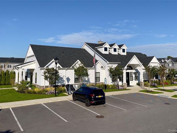 500 Sutton Court , Unit 84, Deer Park, NY 11729