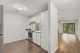 2741 Jobee Drive photo 4