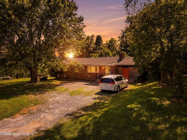 613 Robbinsville Road , Andrews, NC 28901