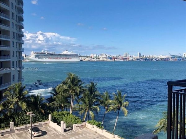 540 Brickell Key Dr, Unit 828, Miami, FL 33131