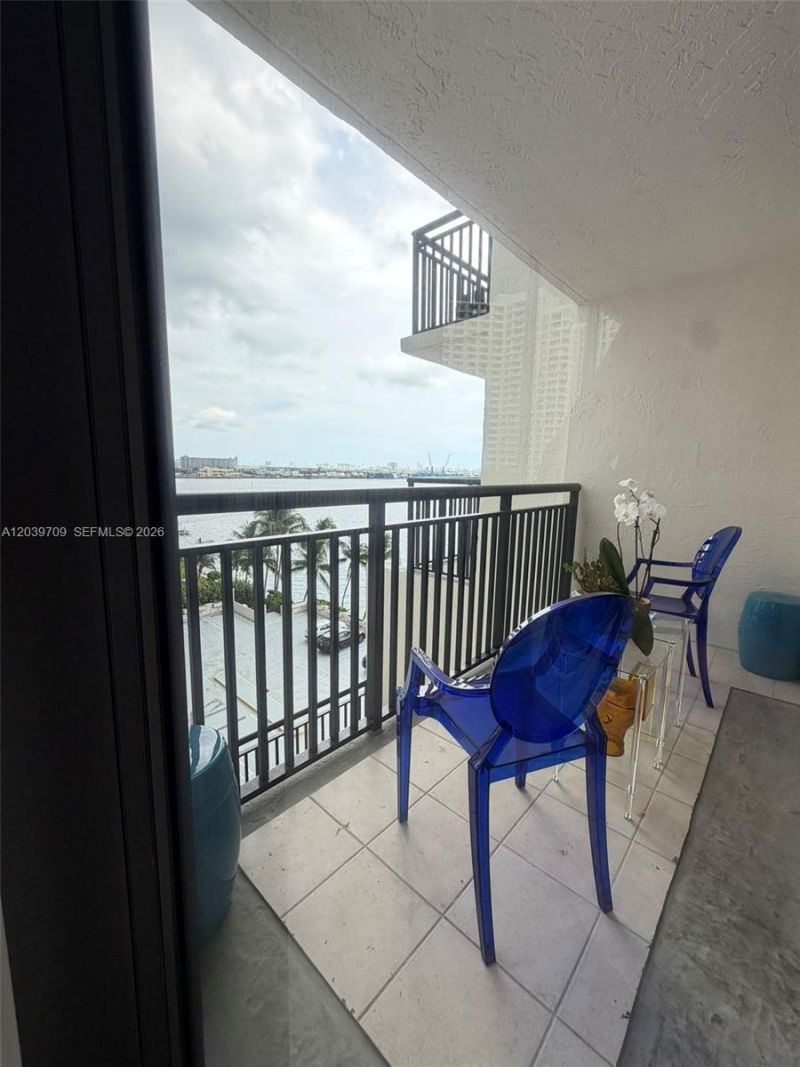 540 Brickell Key Dr , Unit 828, Miami, FL 33131 Photo