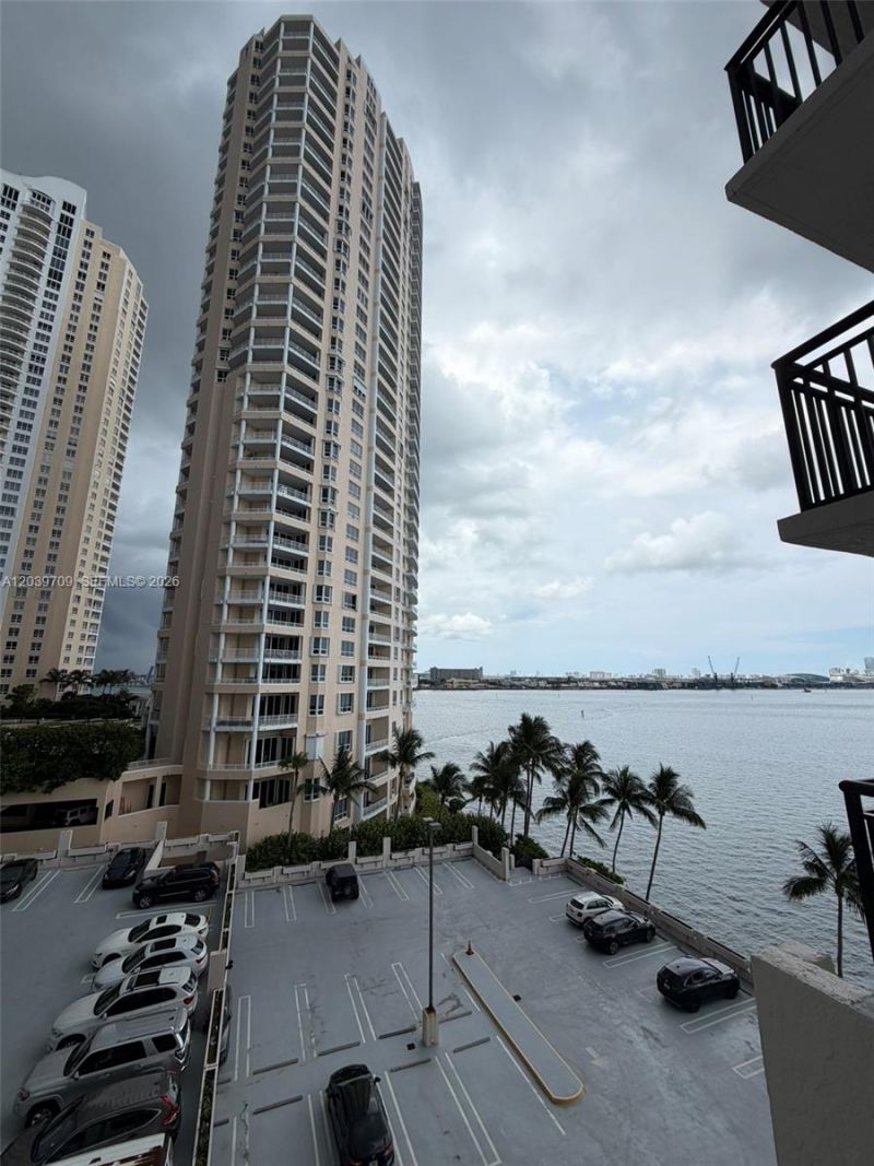 540 Brickell Key Dr , Unit 828, Miami, FL 33131 Photo