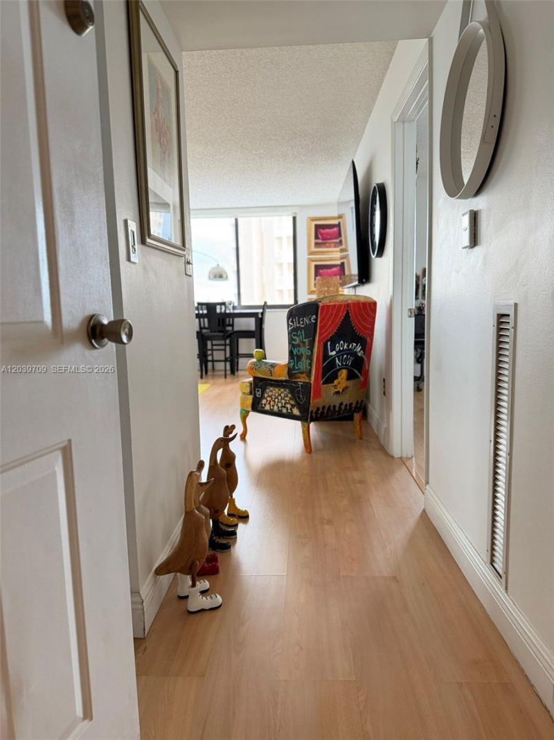 540 Brickell Key Dr, Unit 828, Miami, FL 33131 Photo