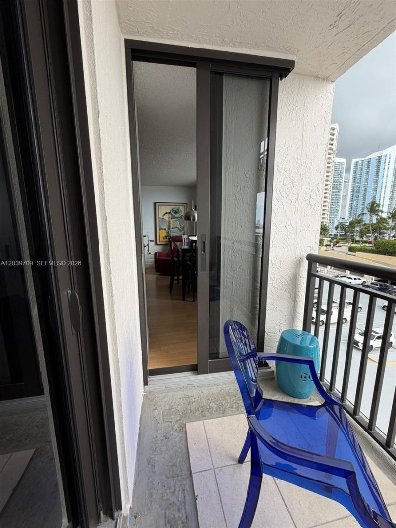 540 Brickell Key Dr , Unit 828, Miami, FL 33131 Photo