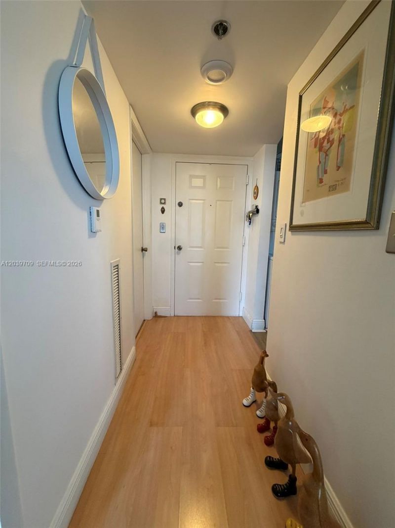 540 Brickell Key Dr , Unit 828, Miami, FL 33131 Photo