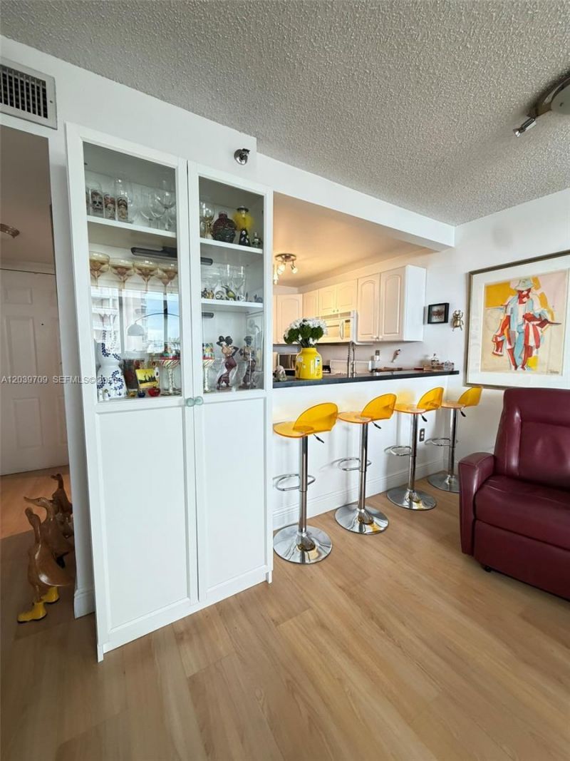 540 Brickell Key Dr , Unit 828, Miami, FL 33131 Photo