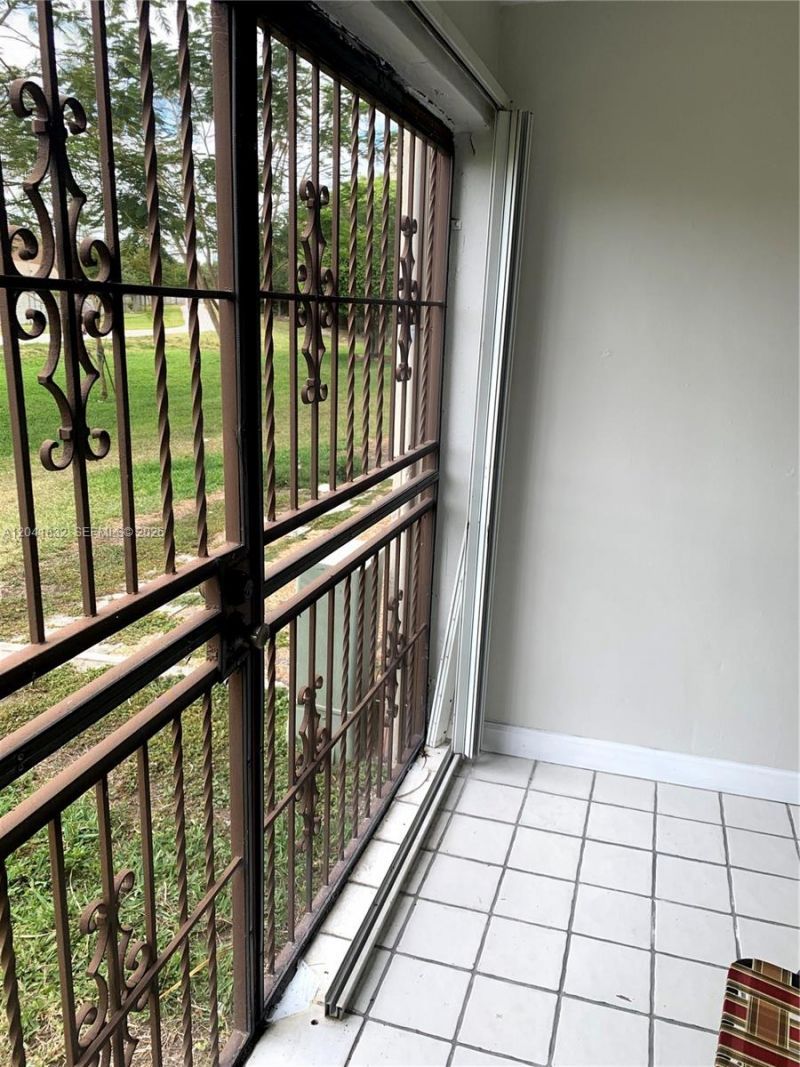 9280 Fontainebleau Bl, Unit 103, Miami, FL 33172 Photo