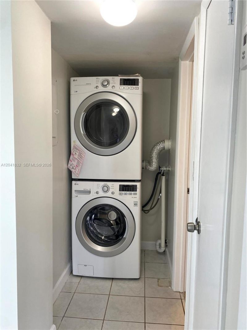9280 Fontainebleau Bl, Unit 103, Miami, FL 33172 Photo