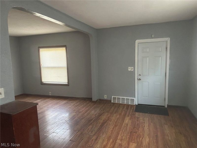 2916 Searsdale Avenue, Cleveland, OH 44109 Photo 4