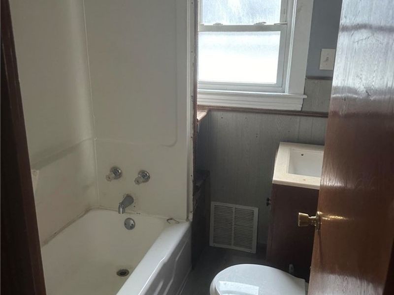 2916 Searsdale Avenue, Cleveland, OH 44109 Photo 6