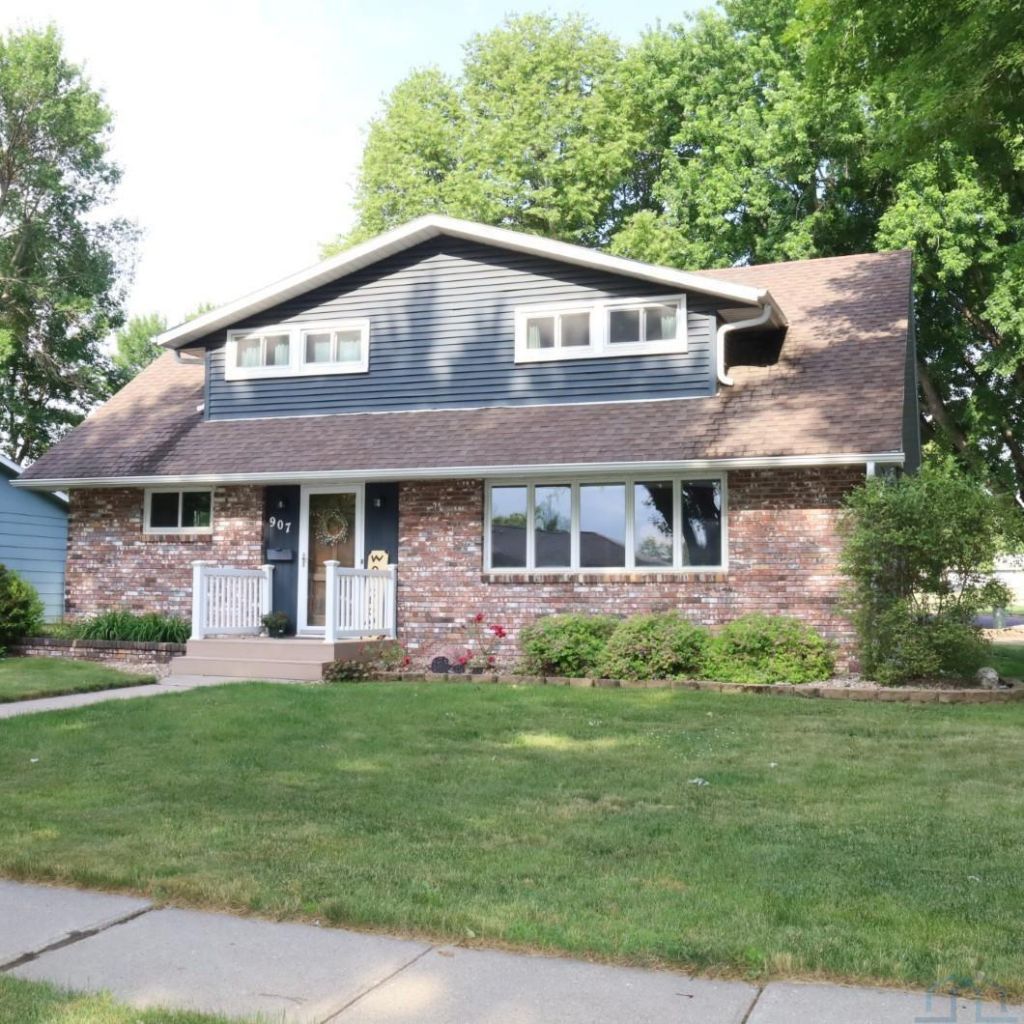 907 S Greene, Rock Rapids, IA 51246 Main Photo