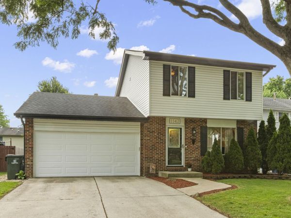 1142 Greensfield Drive , Naperville, IL 60563
