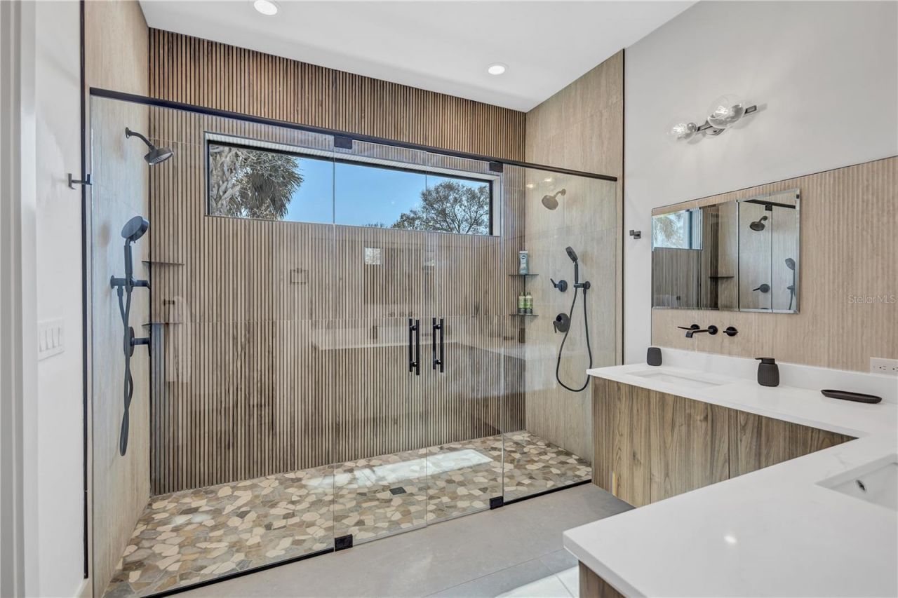 275 Lime Circle , Sarasota, FL 34237 Photo